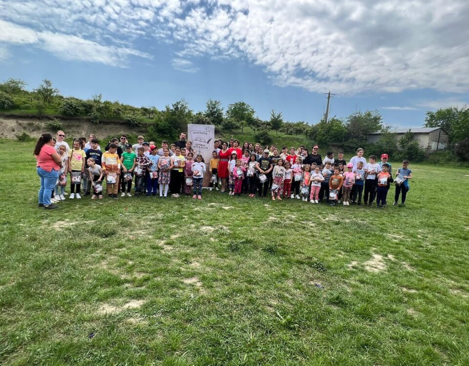 Copii de 1 Iunie - Ziua copilului - com. Naeni, jud. Buzau