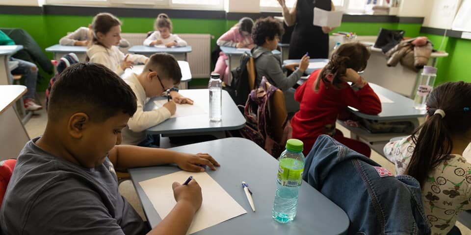 Copii invitati la Atelier D pentru a-si pune dkiverse intrebari despre sentimentele lor