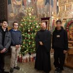 Voluntarii Asociatiei Istoria Povestita impreuna cu sponsorii au oferit masa de Craciun pentru 25 de familii din cadrul Bisericii Sfintii Apostoli