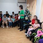 Voluntarii Asociatiei Istoria Povestita i-au vizita pe copiii din sistemul D.G.A.S.P.C. sect. 2 pentru a le aduce daruri si cadouri de Craciun